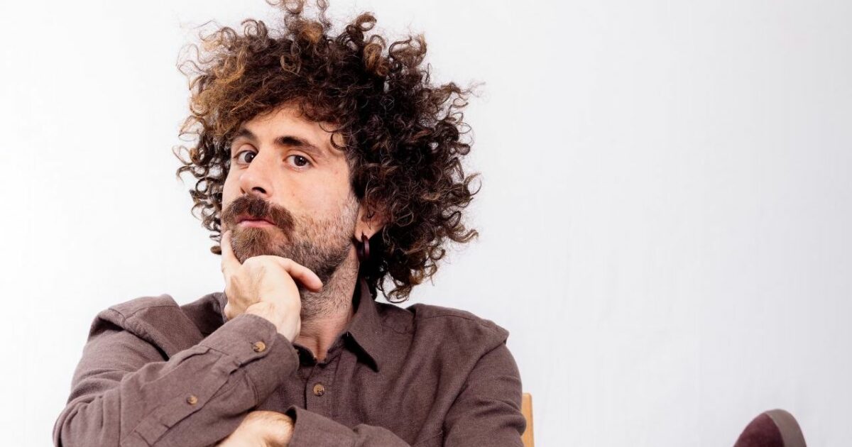 “Evanland è l’unico raduno dove nessuno fuma le canne. Bastano stima e senso di comunità. Ma non è una promozione sulla felicità della vita”: così Gio Evan