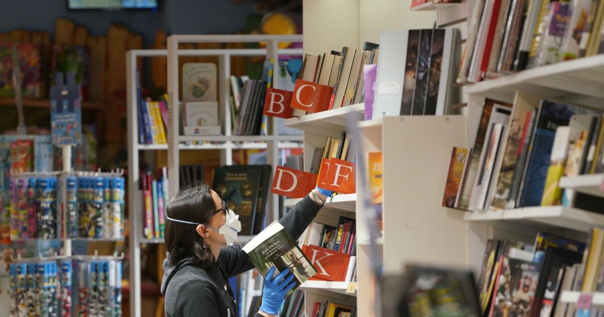 La peste ispirò il capolavoro del Decamerone: e il Covid? Come la pandemia ha cambiato i romanzi dei nostri tempi