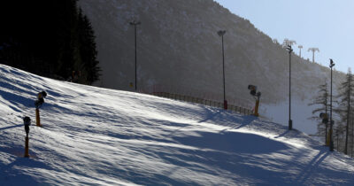 Copertina di Valanga in Tirolo: trovato il corpo di una persona travolta. Ricerche in corso per escludere altre vittime