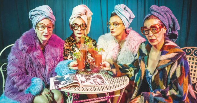 L’apocalisse all’ora del tè: recensione di ‘’Escaped Alone’’ al Piccolo Teatro