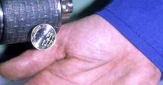 Copertina di Licenziato per il resto di una macchinetta del caffè: l’azienda condannata a restituirgli 18 mensilità