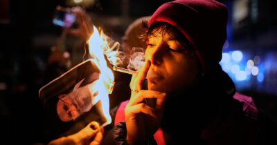 Copertina di L’Iran valuta il blocco permanente di internet. E Khamenei attacca Trump: “È colpevole per i morti durante le proteste”