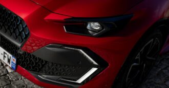 Copertina di Uno stile che accende la passione. La nuova Clio si riconosce al primo sguardo