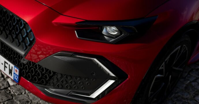 Uno stile che accende la passione. La nuova Clio si riconosce al primo sguardo