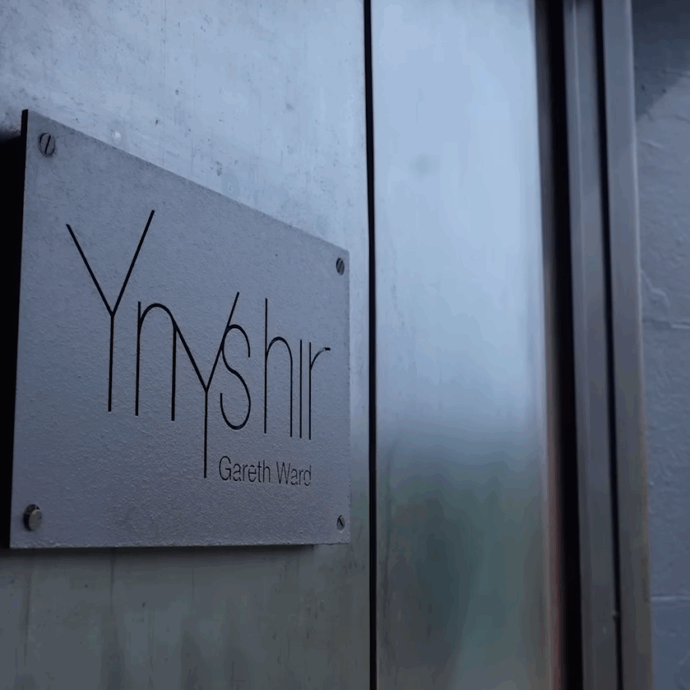 Ha 2 stelle Michelin, ma solo una su cinque per le condizioni igieniche: il ristorante Ynyshir diventa un caso. Il proprietario ammette: “Forse non hanno tutti i torti…”