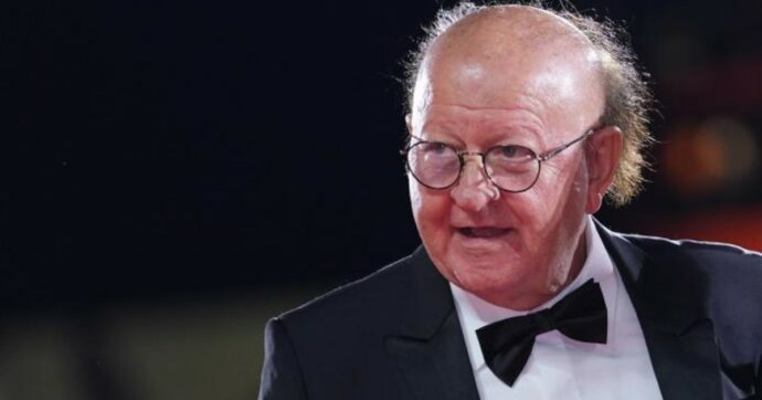 “Tutto per colpa della frase sulla f**a”, Massimo Boldi rimosso dalla lista dei tedofori delle Olimpiadi dopo l’intervista al Fatto Quotidiano