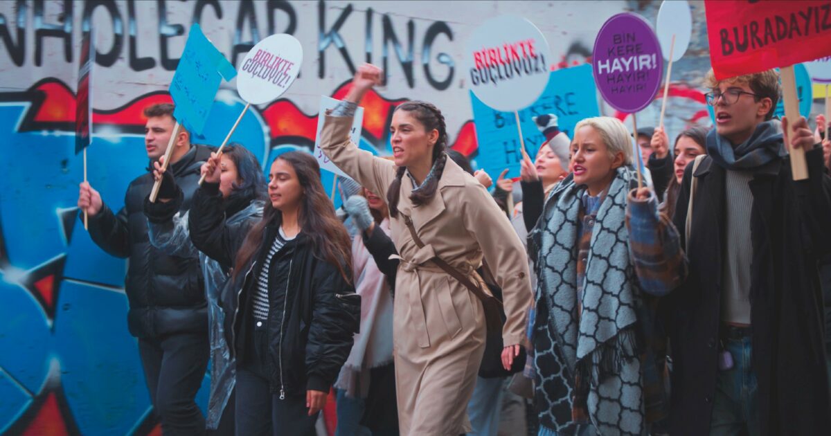 Che serie vedere: Meyrem è da ‘Amare…’, eroi da ‘Trono di Spade’ e l’arrivo delle star HBO