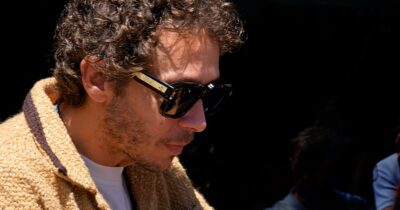 Copertina di “Il denaro, in questa storia, non ha alcuna rilevanza. Sono preoccupato per il mio babbo”: parla Valentino Rossi