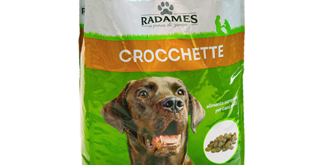 Allarme chimico nelle crocchette per cani Eurospin: “Livelli di aflatossina superiori ai limiti”. Ecco il lotto ritirato dal Ministero della Salute