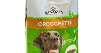 Copertina di Allarme chimico nelle crocchette per cani Eurospin: “Livelli di aflatossina superiori ai limiti”. Ecco il lotto ritirato dal Ministero della Salute