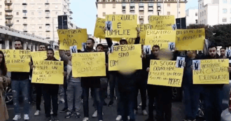 Copertina di Studente ucciso a La Spezia, la protesta di parenti e amici: “La scuola dovrebbe essere un posto sicuro”