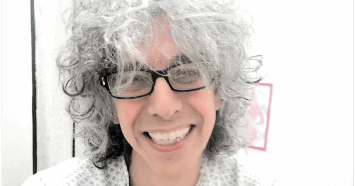 “48 ore prima dell’ennesimo referto medico, la mia mente vaga verso scenari negativi”: Giovanni Allevi confida ai fan l’ansia per la malattia