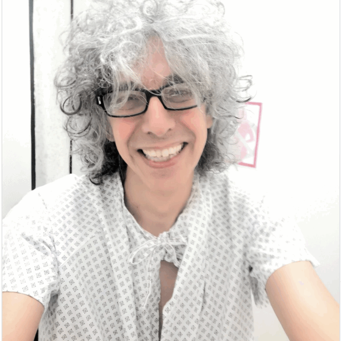 “48 ore prima dell’ennesimo referto medico, la mia mente vaga verso scenari negativi”: Giovanni Allevi confida ai fan l’ansia per la malattia