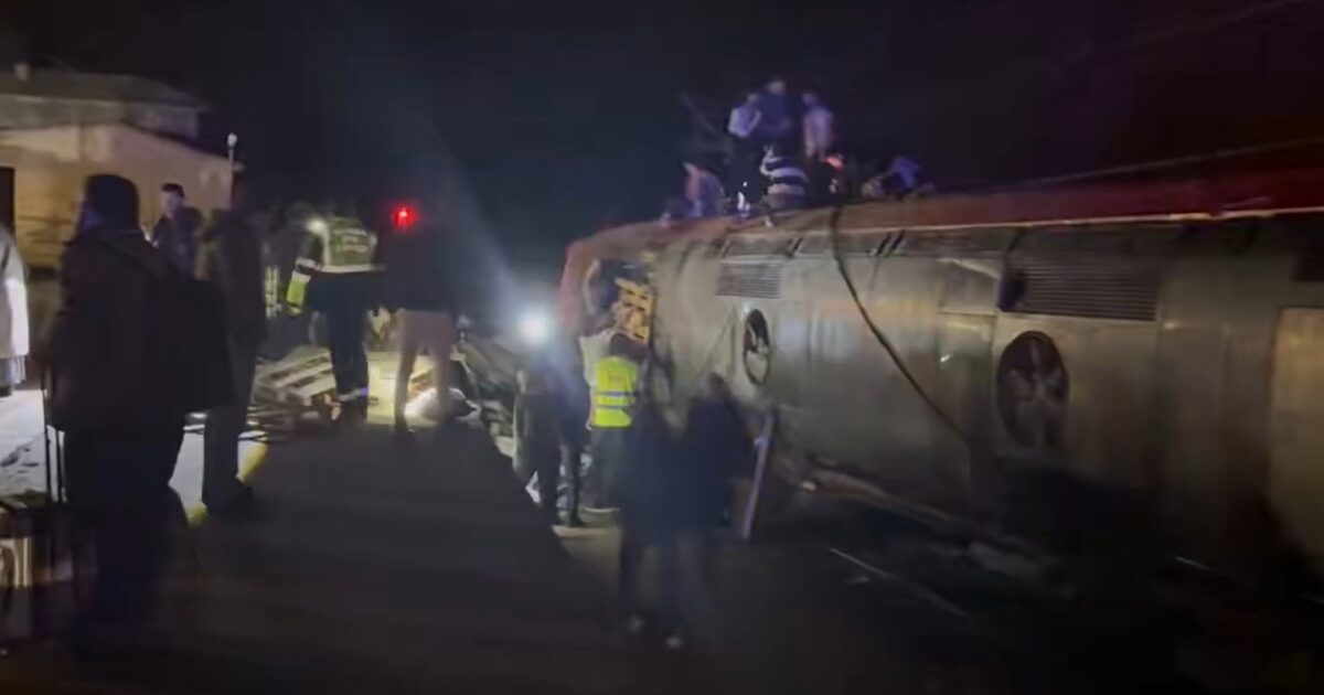 Spagna, incidente tra due treni in Andalusia: almeno 21 morti. A deragliare il convoglio Iryo, operatore partecipato dall’italiana Fs