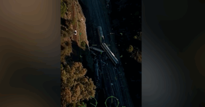 Copertina di Treni deragliati in Spagna, le immagini aree del disastro – Video