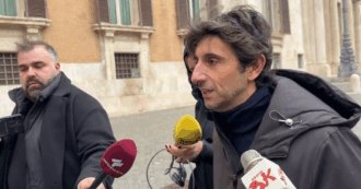 Copertina di Donzelli prende in giro Renzi: “Parole su Meloni? Lui guidava il primo partito d’Italia, oggi fatica a guidare l’ultimo”