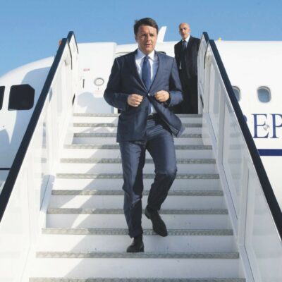 Copertina di Air Force Renzi ceduto a 1 euro: tutta la storia dei 168 milioni buttati per la grandeur dell’ex rottamatore