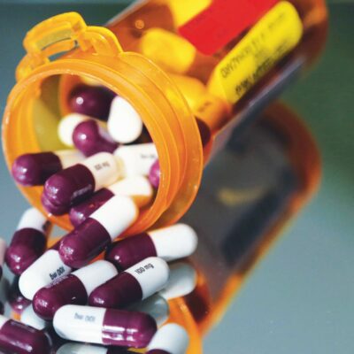 Copertina di Corte Conti, la spesa farmaceutica corre come non mai. Cure pagate tramite le assicurazioni: +8,4%