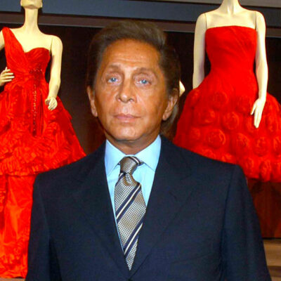 Copertina di Valentino Garavani, l'ultimo imperatore della moda che vestì dive e principesse|Chi controlla ora la maison