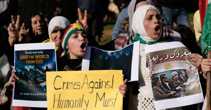 Siria, il governo attacca l’Amministrazione autonoma del nord est: le forze curde resistono, i media italiani tacciono