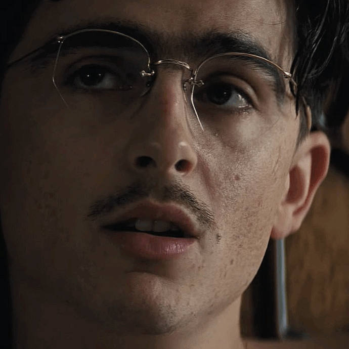 “Dai 22 ai 26 anni ho vissuto come se mi avessero tirato via il tappeto da sotto i piedi. Resto lucido, cerco di spegnere il ‘rumore’ che c’è attorno a me”: così Timothée Chalamet