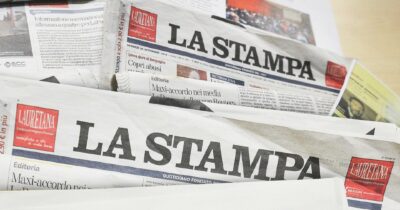Copertina di La Stampa verso il passaggio  al gruppo Sae