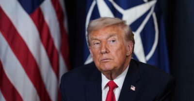 Copertina di Trump a Davos: “Definito accordo sulla Groenlandia con Rutte. Non imporrò dazi”