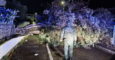 Copertina di Allerta rossa in Sardegna, Sicilia e Calabria, il ciclone Harry non si ferma: “Fenomeno mai osservato negli ultimi tempi”