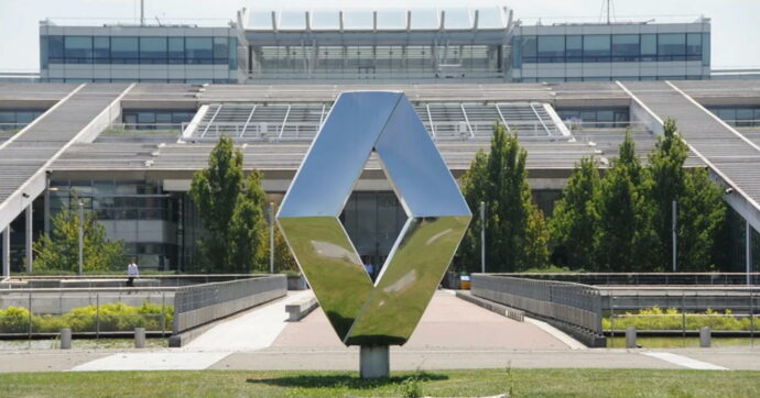 Renault chiude Ampère, la società dedicata all’elettrico: era il progetto di punta di De Meo