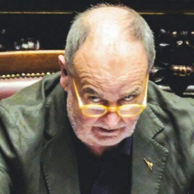 Copertina di La truffa di Calderoli: usa i Lep per la secessione dei ricchi