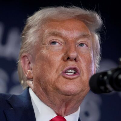 Copertina di Groenlandia e dazi: A Davos Trump fa la voce grossa ma è resa: “Non uso la forza” e “niente sanzioni”