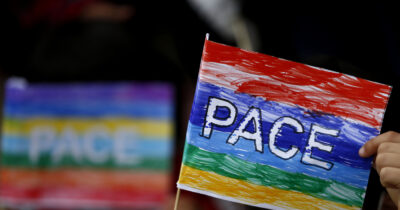 Copertina di “Si parla di ritorno della leva, ma chi ci assicura che in caso di crisi noi adolescenti non saremo chiamati al fronte? Facciamo sentire la nostra voce”