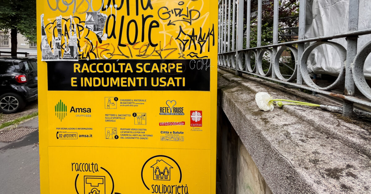 “Troppi abiti inutili gettati nei cassonetti gialli, il fast fashion ha mandato in tilt il sistema di raccolta e riciclo”: l’allarme della Caritas Amrbosiana “Troppi abiti inutili gettati nei cassonetti gialli, il fast fashion ha mandato in tilt il sistema di raccolta e riciclo”: l’allarme della Caritas Amrbosiana