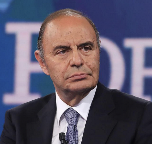 Sabrina Ferilli fa quattro volte gli ascolti di Bruno Vespa: la fiction ‘A Testa Alta’ al 28,2% di share e ‘speciale 30 anni di Porta a Porta’ al 7,1% (meno di un milione di spettatori)