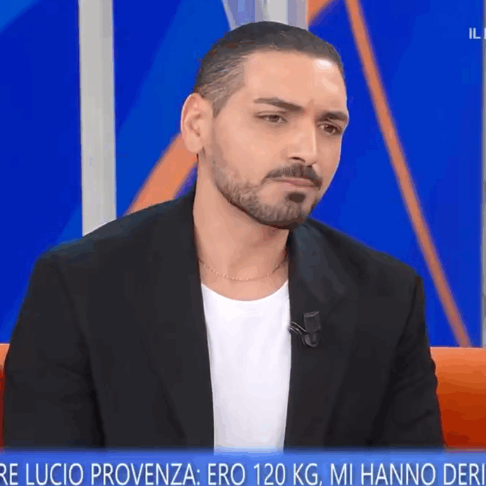 “Mi hanno deriso e umiliato. Sono diventato bulimico, mangiavo e vomitavo. Ho fatto brutti pensieri”: il racconto di Lucio Provenza a “La volta buona”