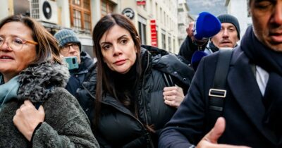 Copertina di Anche Jessica Moretti scarica la colpa sugli altri: “Non sono scappata”. Le parti civili: “Interrogatori incompleti”