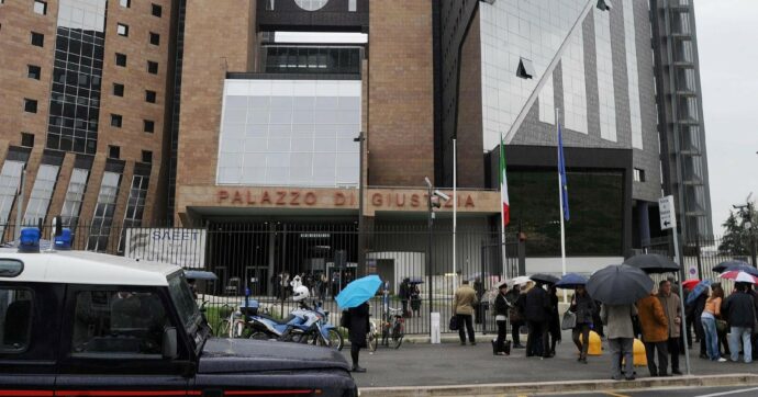 Pestaggi in carcere a Firenze: “Fu tortura”