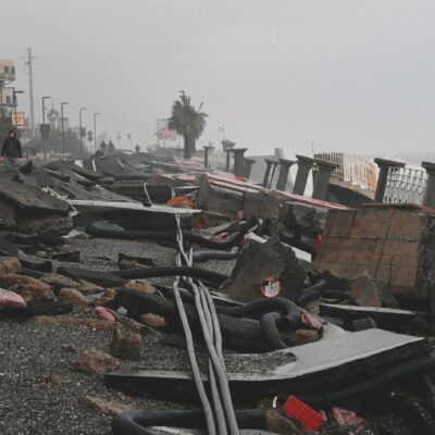 Copertina di Ciclone in Sicilia, stavolta nessuno mette gli stivali come in Emilia: Meloni e Salvini preferiscono andare in tv