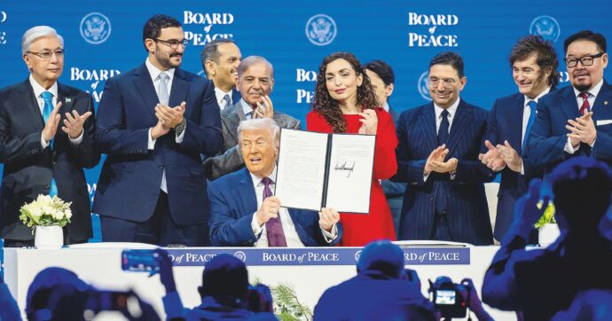 Solo in 20 nel Board of Peace: petrodollari e patti con Trump