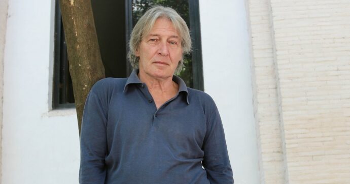 Il teatro di Carlo Cecchi non può essere definito dialettale: la sua era ‘estraneità’ alla scena