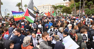 Copertina di Dalla Palestina alla pandemia, passando per il caso Epstein: così si neutralizzano il dissenso e la verità