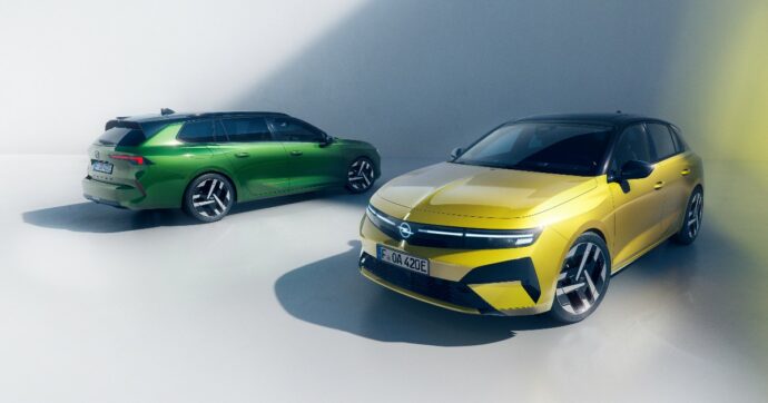 Opel Astra, stilosa e hi-tech con i fari di ultima generazione. E anche elettrica – FOTO