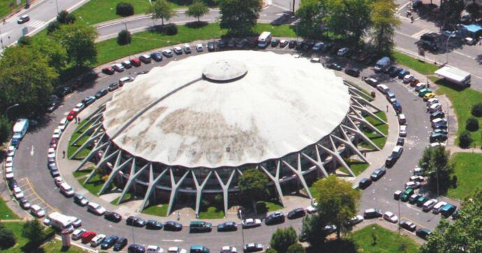 Roma, tangenti e collaudi falsi con macchine da scrivere d’epoca: tre arresti e 22 indagati