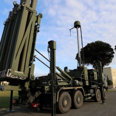 Copertina di Sorpresa: per comprare gli scudi anti-missili Samp-T l’Italia spenderà 2,3 miliardi in più