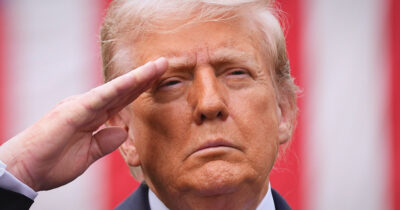 Copertina di Trump, pubblicata la Strategia di Difesa: alleati più soli e la Russia diventa “gestibile”. Ecco cosa dice il Pentagono