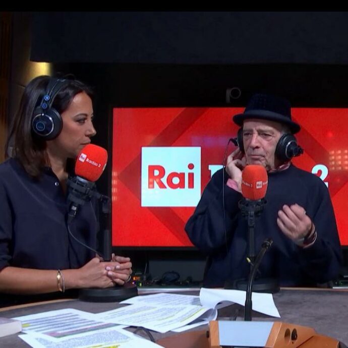 “Un rimpianto? Sarei potuto diventare conduttore televisivo e invece devo andare a fare serate di qua e di là con la valigia”: così Enrico Montesano