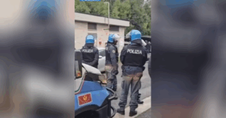 Copertina di Scontri tra tifosi del Napoli e della Lazio sull’autostrada A1 nei pressi di Frosinone: 80 identificati, sequestrate mazze e coltelli