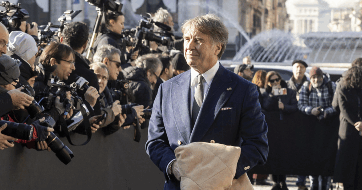 “Valentino indossava i nostri capi e scherzava mi fai un po’ di conto?”: Cucinelli ricorda lo stilista. La replica di Giammetti: “Mai conosciuto né chiamato”