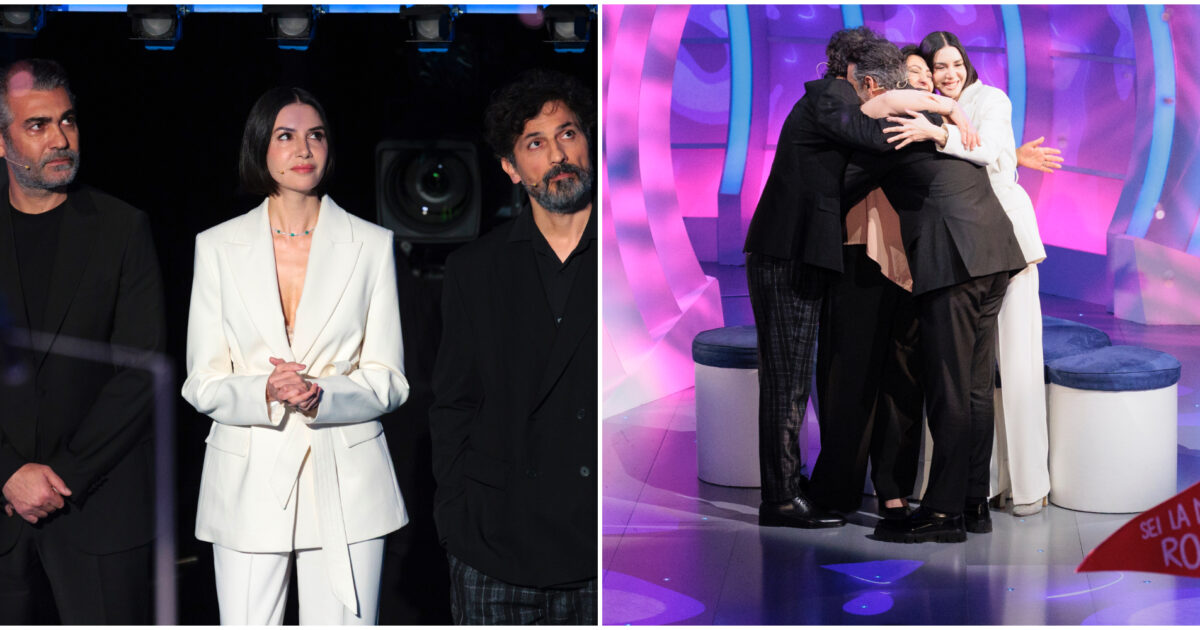 “Hai fatto quattro lavori per sostenerci. Hai rinunciato allo stipendio per farci mangiare”: a “C’è Posta per Te” tre attori di “La forza di una donna” per una mamma “coraggio” “Hai fatto quattro lavori per sostenerci. Hai rinunciato allo stipendio per farci mangiare”: a “C’è Posta per Te” tre attori di “La forza di una donna” per una mamma “coraggio”