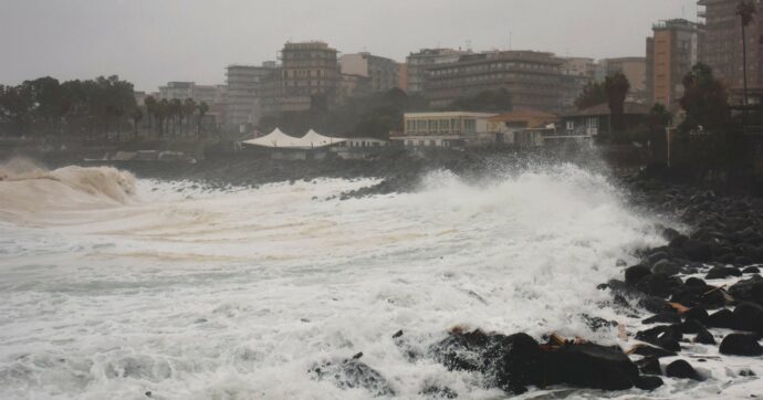 La comparsata governativa e anni di allarmi inascoltati